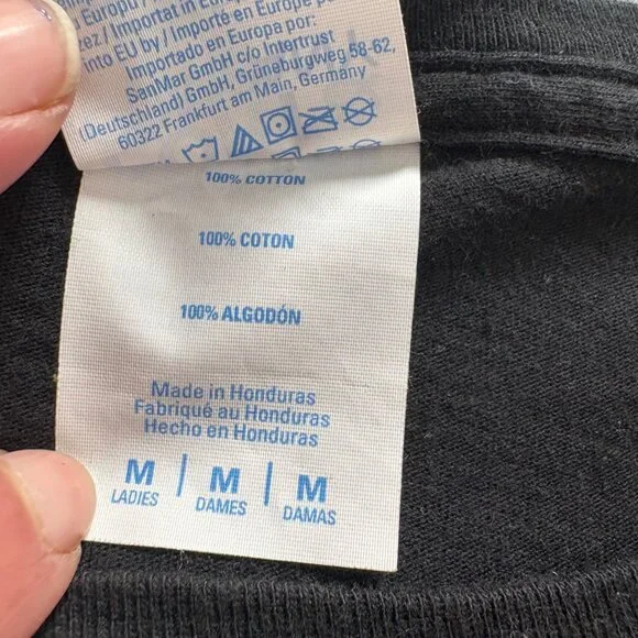 Green Day Oakland CA Graphic T-Shirt Medium Ladies Crew Neck Black Short Sleeve - Picture 6 of 9